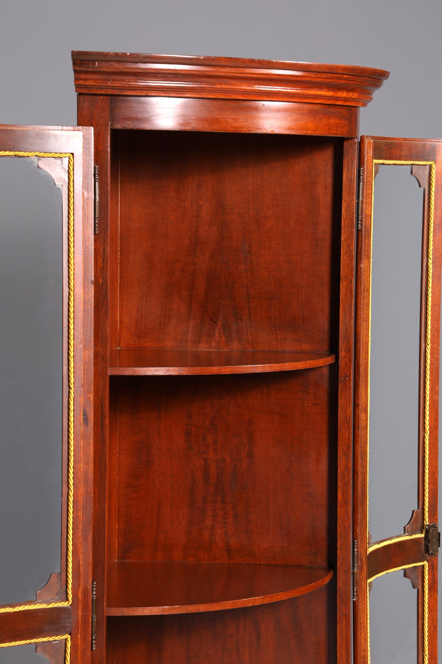 Wunderschöne Original Selva Eckvitrine Antik Stil Vitrine Schrank Geschirrschrank Glasvitrine Eckschrank 2 von 2