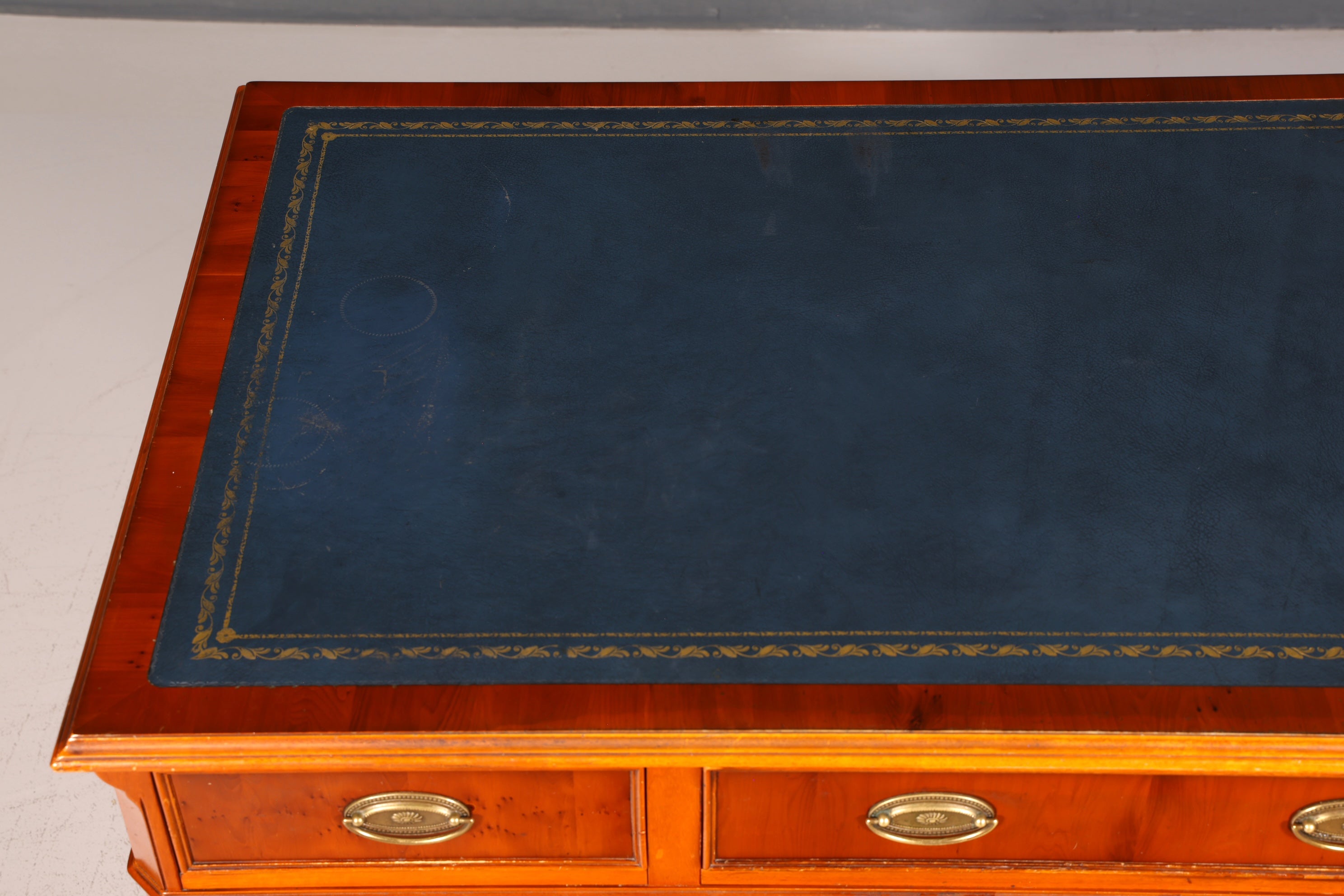 Wunderschöner Original Heldense Englischer Schreibtisch Eibe Echt Lederauflage Bürotisch Office Desk