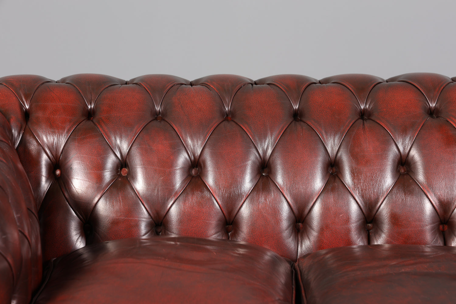 Stilvolles Original Chesterfield Sofa 3-Sitzer Couch Oxblood England Polstersofa
