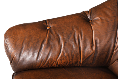 Hauptstadt Möblerei Chesterfield Sessel aus braunem Echtleder mit klassischer Knopfheftung und Vintage-Optik