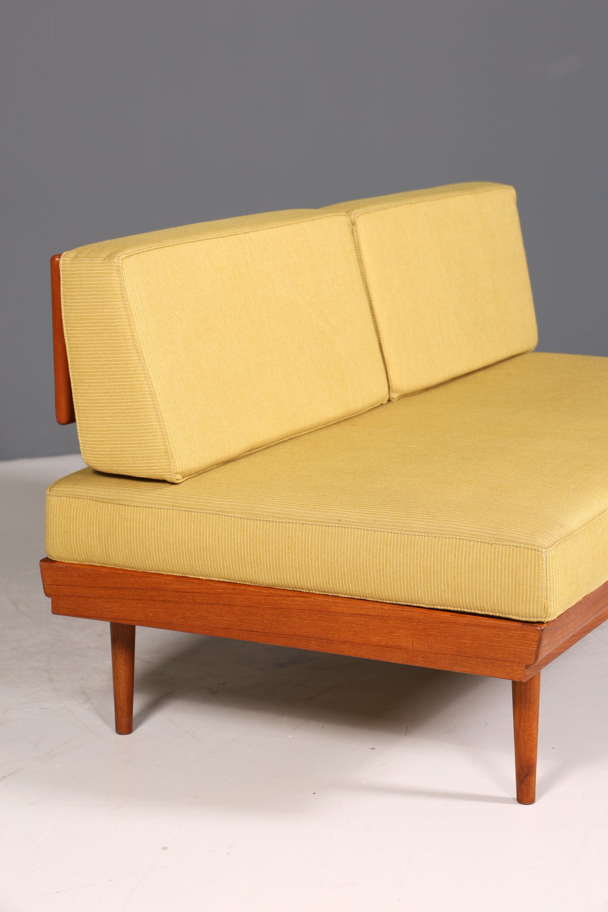 Seltenes Original Knoll Antimott Sofa Mid Century Couch Daybed Teak Holz 3-Sitzer Sofa Schlafsofa