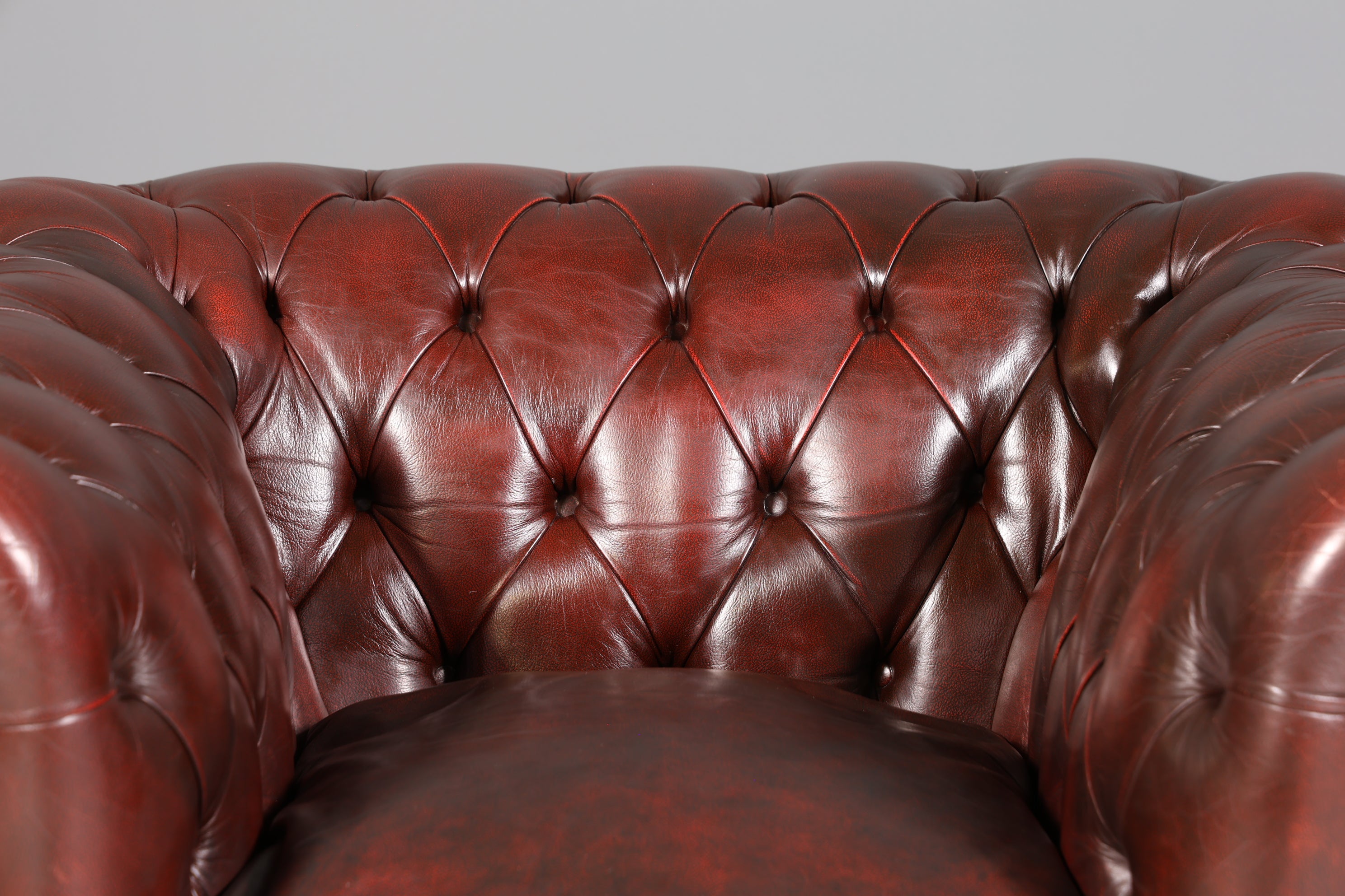 Stilvoller Original Chesterfield Sessel Englisch Oxblood Leder Armlehnsessel Herrensessel