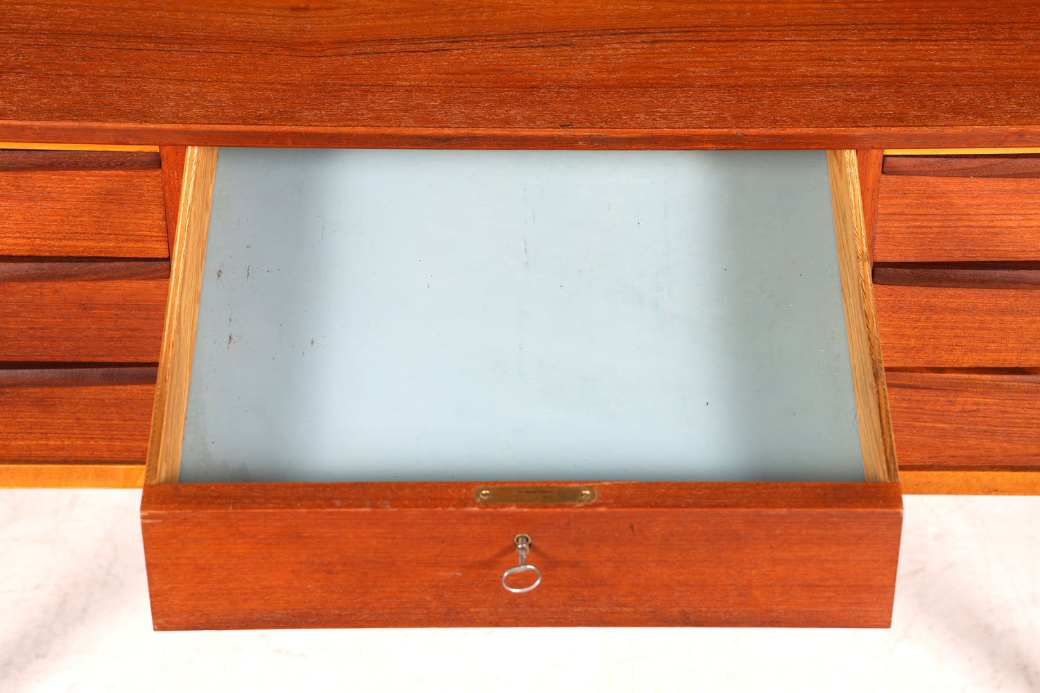 G227 Finish Wunderschöner Mid Century Schreibtisch Danish Design Teak Holz Bürotisch Vintage Office Table (Kopie)