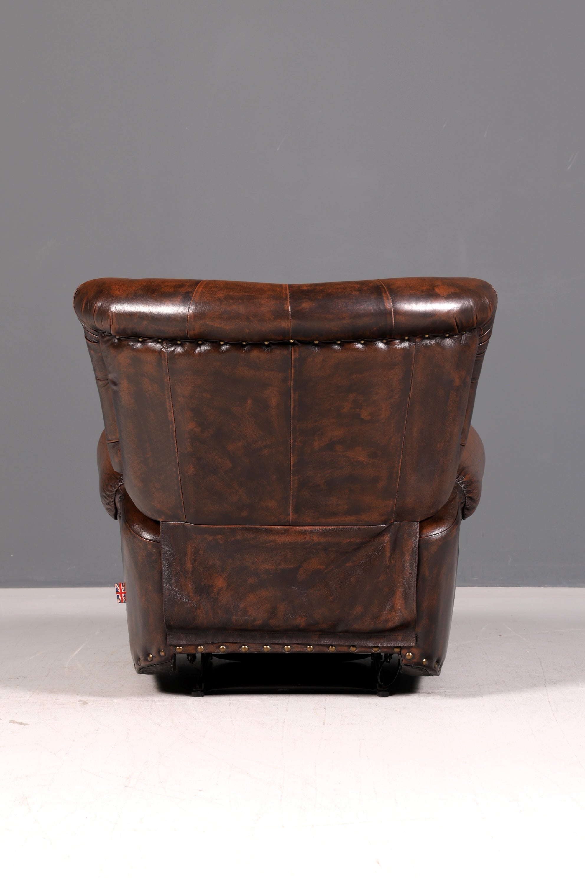 Wunderschöner Original Chesterfield Sessel Echt Leder Relaxsessel Englisch verstellbare Rückenlehne Herrensessel Lesesessel UK