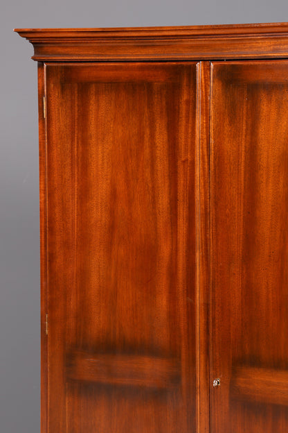 Wunderschöner Englischer Schrank Mahagoni Dielenschrank Wäscheschrank Kleiderschrank Antik Vintage