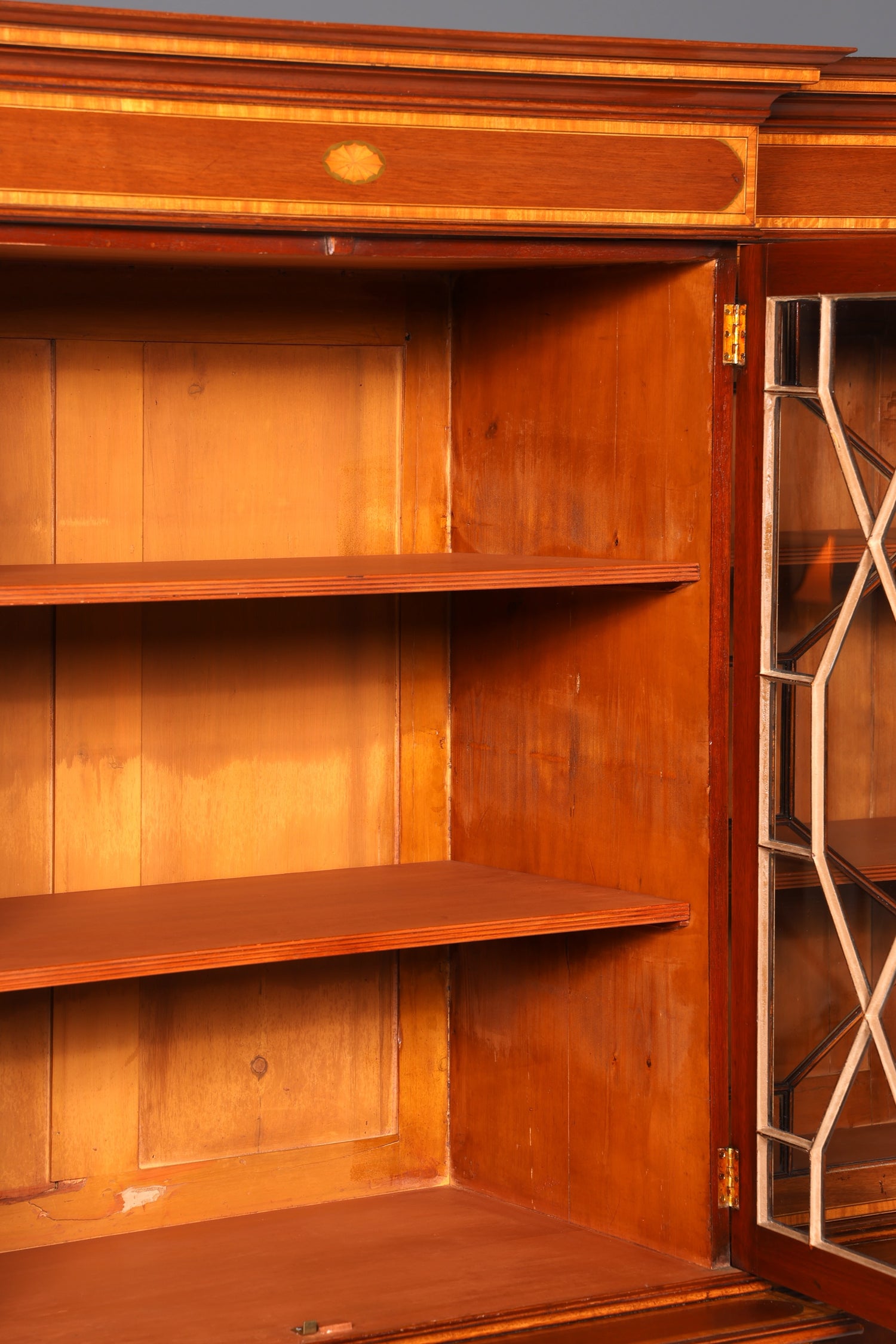 Wunderschöne Englische Vitrine Bibliothek Bücherschrank UK Buffet Schrank 60s Jahre