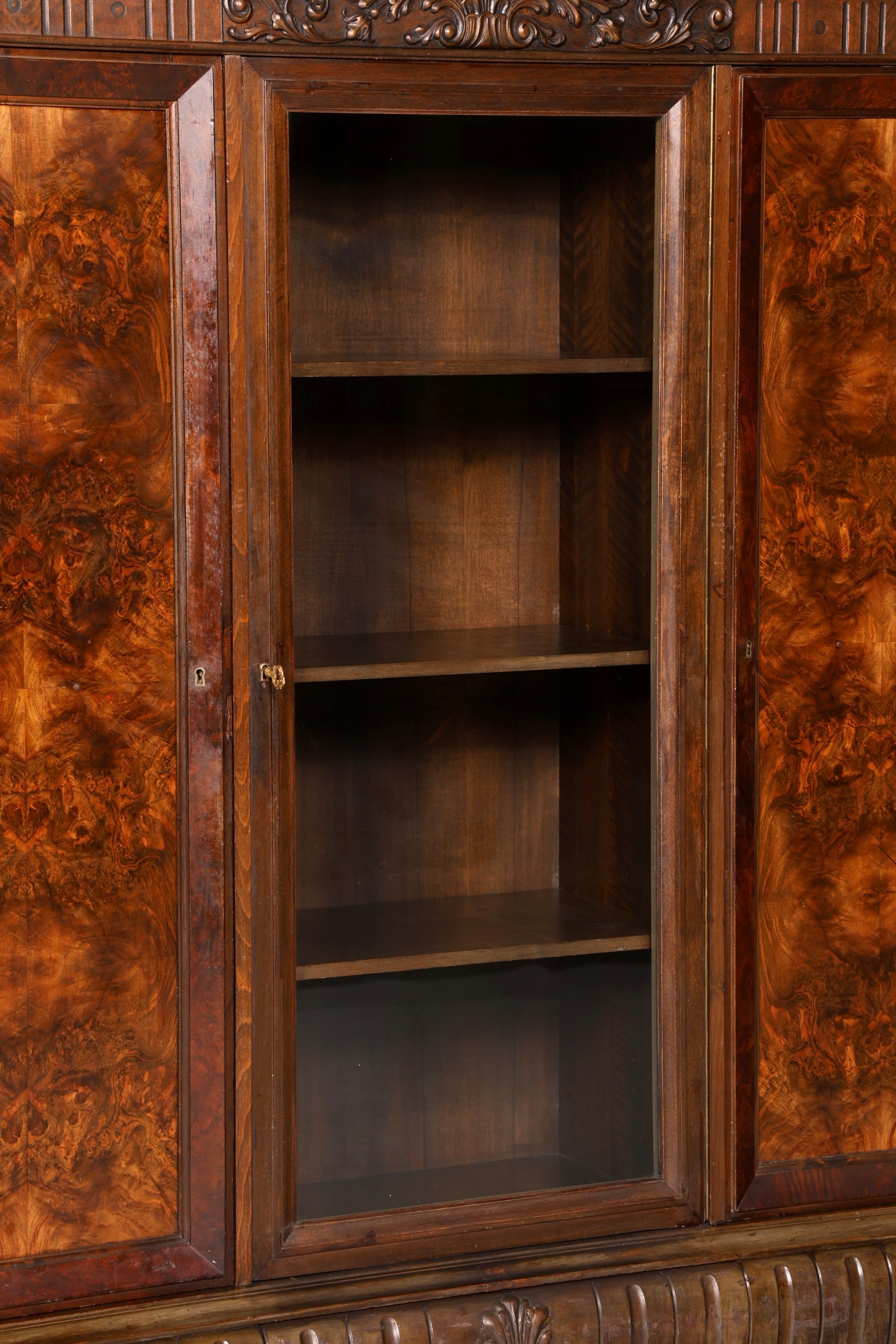 Beeindruckender Neorenaissance Bücherschrank Gründerzeit Vitrine Herrenzimmer Buffet Schrank Antik Massivholz