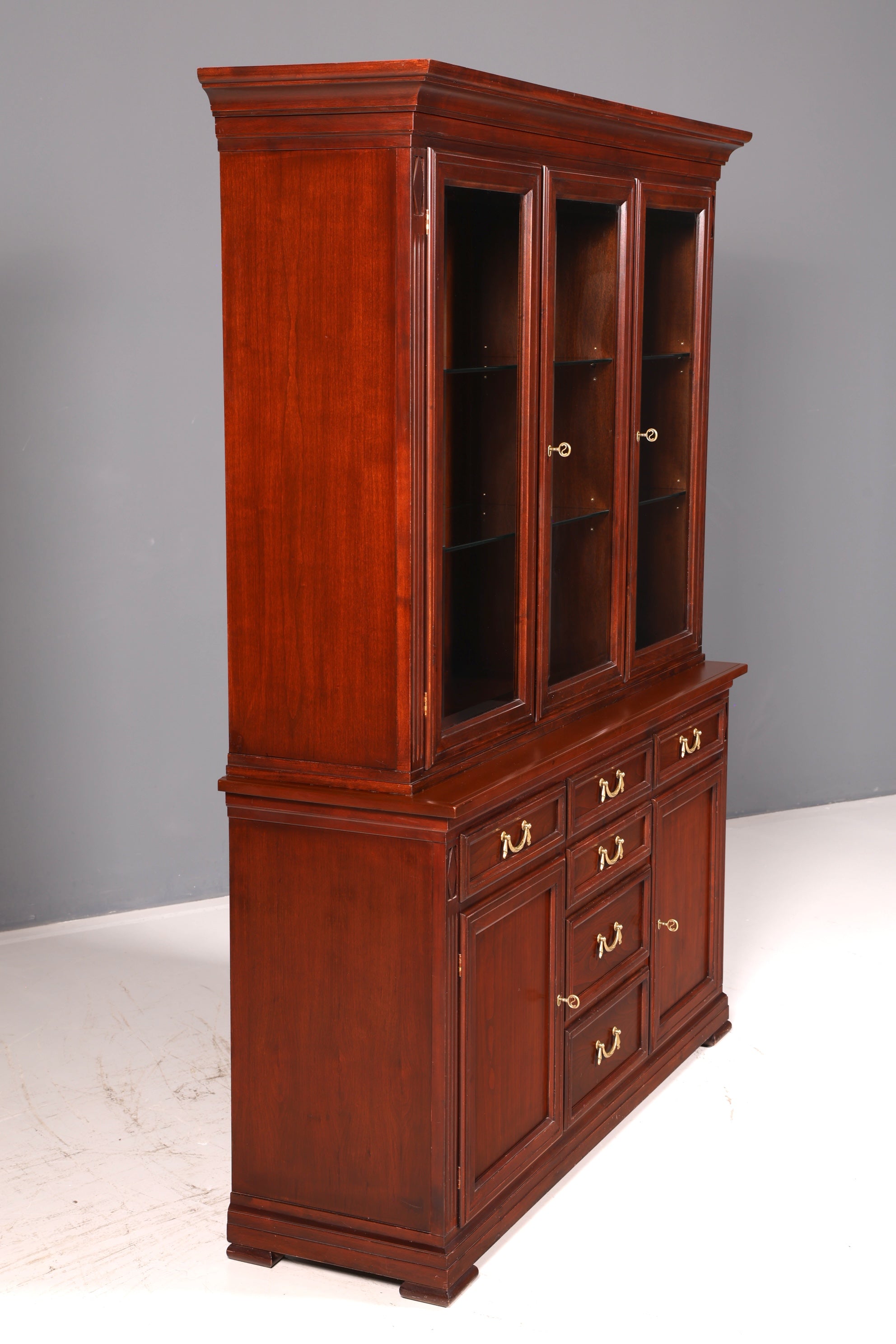 Wunderschöne Original Selva Vitrine Villa Borghese Antik Stil massiv Holz Buffet Schrank Bibliothek