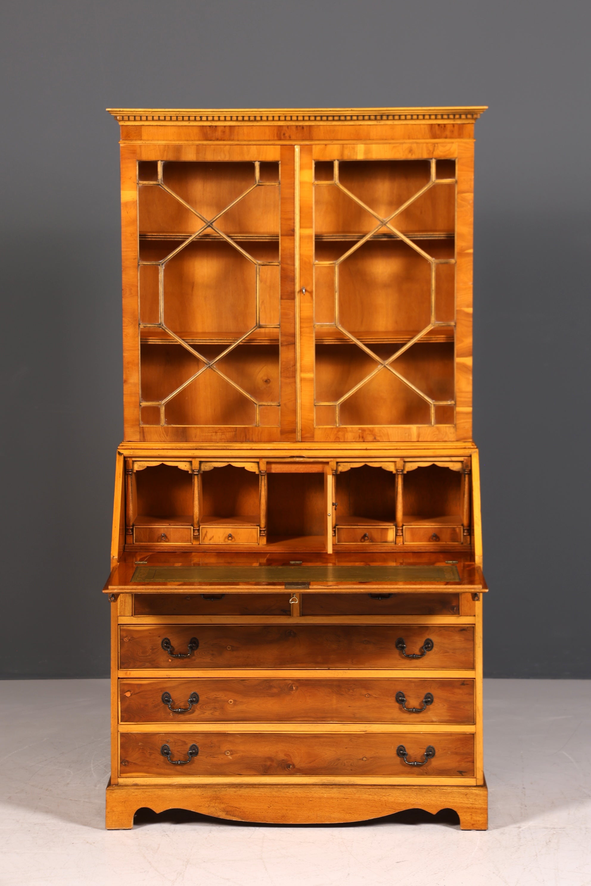 G011 Finish cm, Stilvoller Englischer Sekretär Büro Aufsatzsekretär Eibe Antik Stil Vitrinen Schrank UK