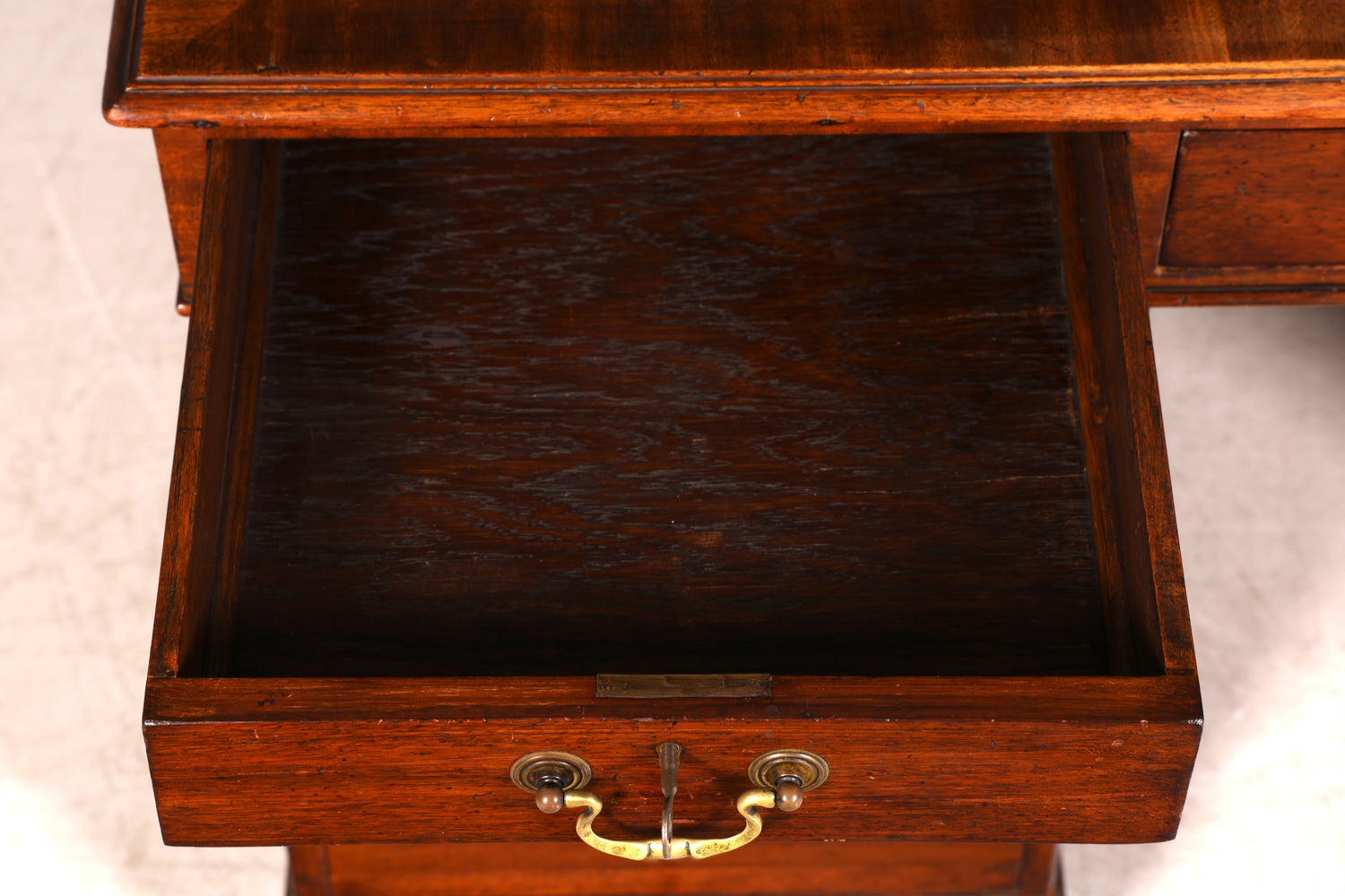 Wunderschöner Englischer Schreibtisch echt Lederauflage Bürotisch Antik Stil Office Desk