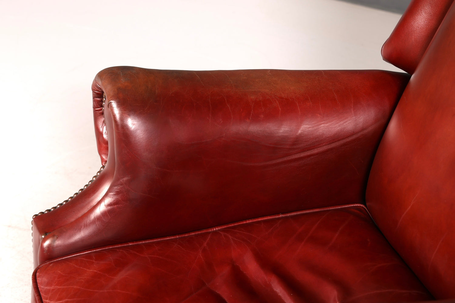 Stilvoller Claridge Chesterfield Ohrenbackensessel Relaxsessel Liegefunktion Englisch Echt Leder Herrensessel UK Armlehnsessel Vintage