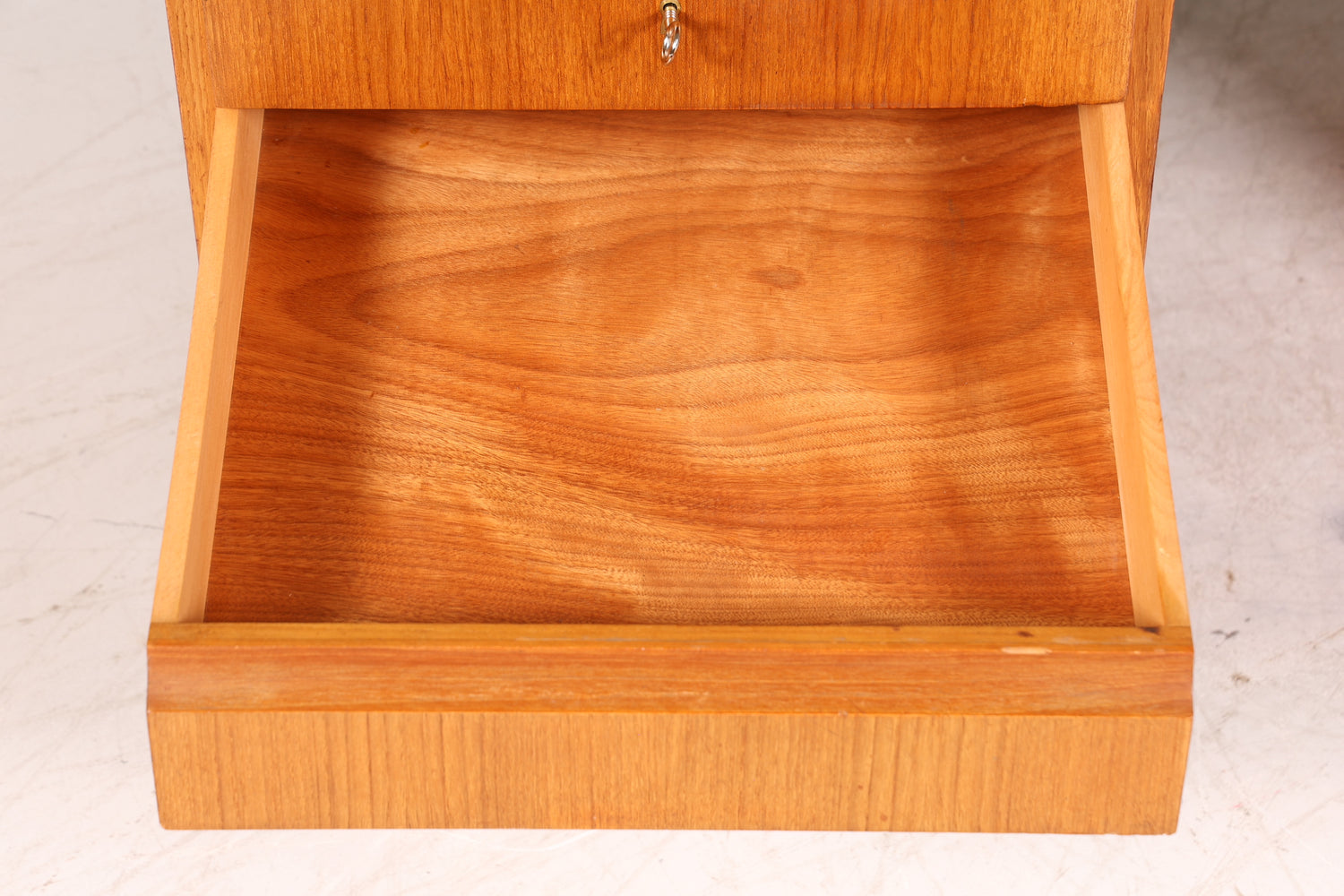 Wunderschöner Mid Century Schreibtisch Danish Design echt Holz Bürotisch