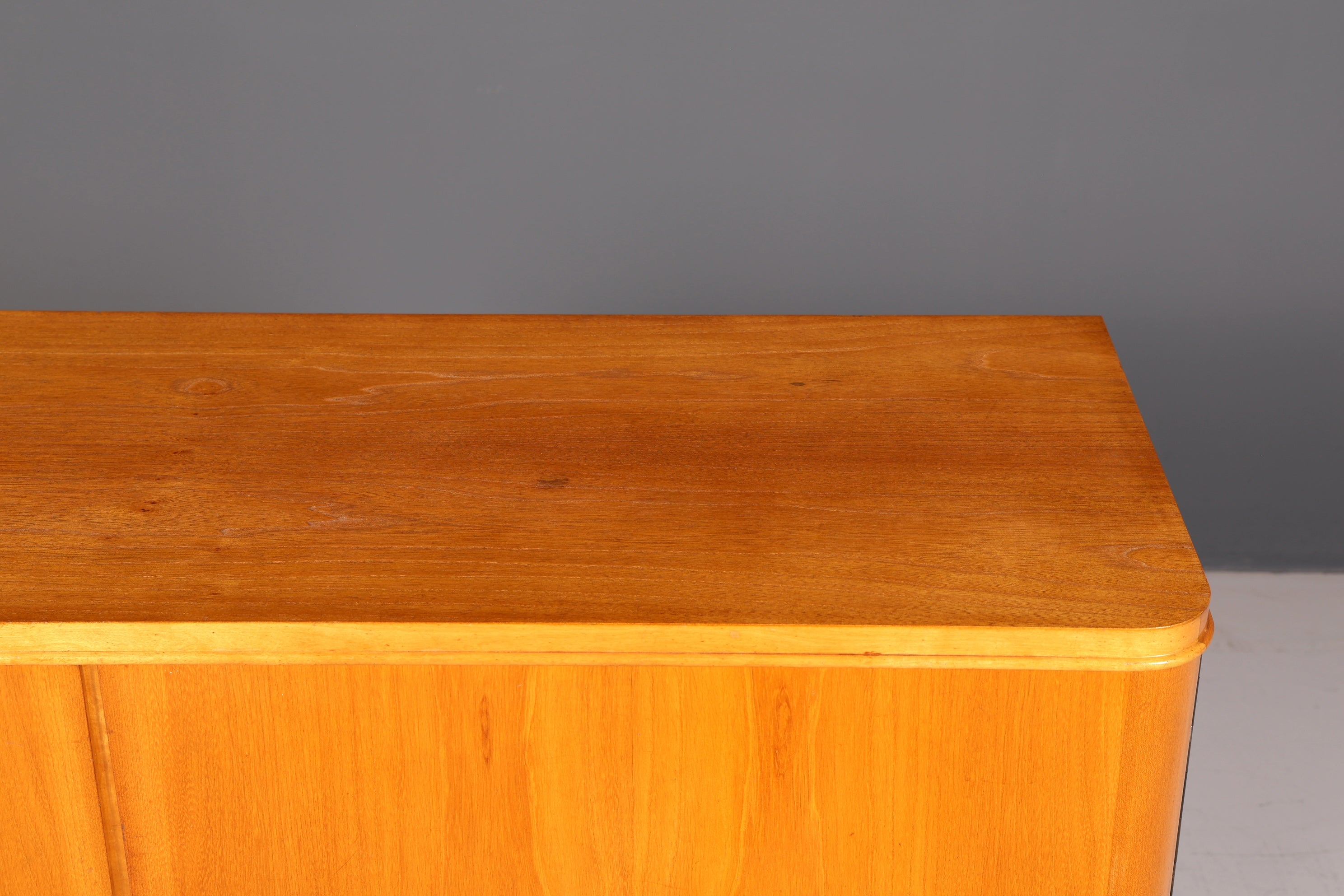 Stilvoller Original Art Deco Schrank Vertiko Sideboard um 1930 Highboard Kommode Antik Vintage