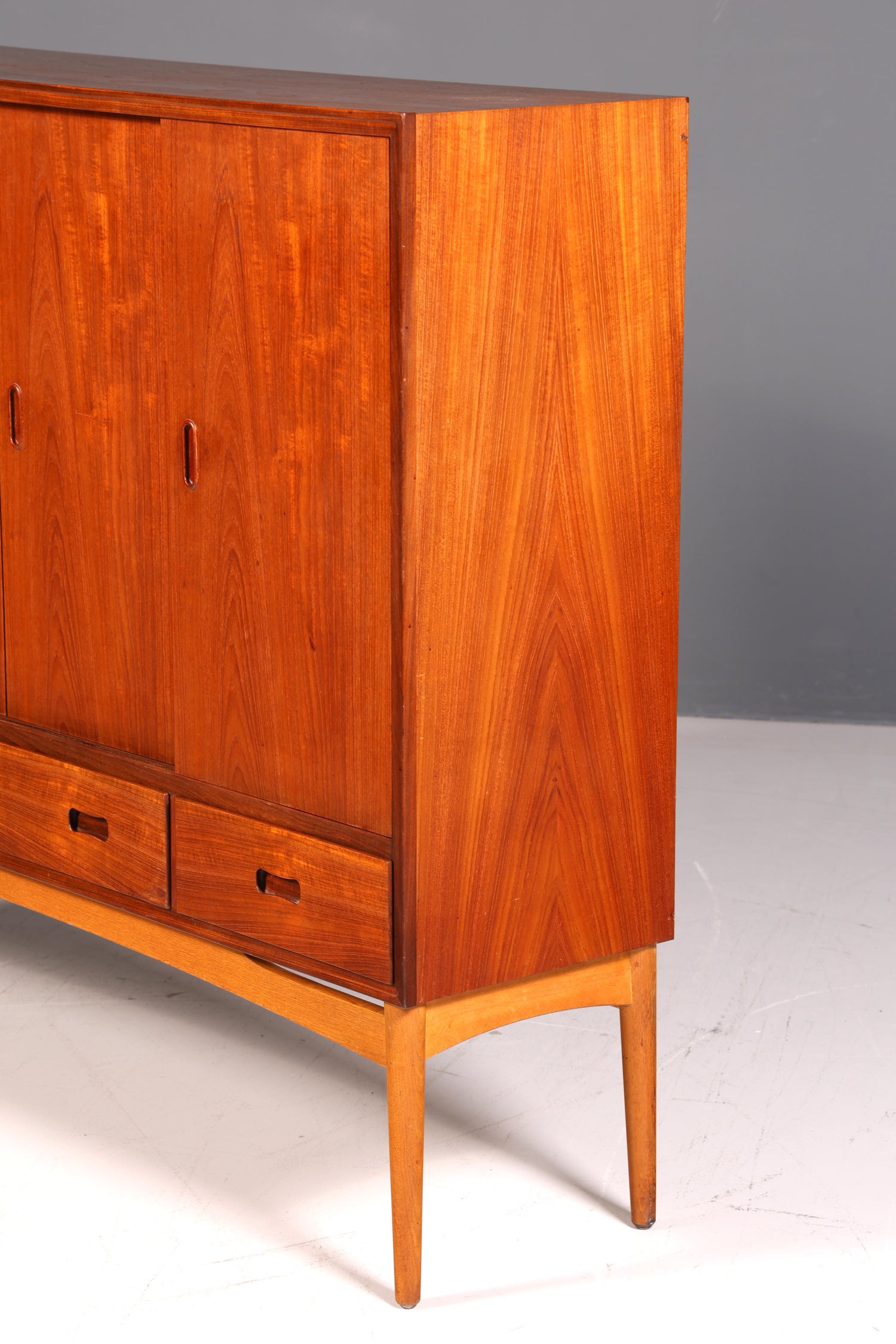 Wunderschönes Mid Century Highboard Vintage Schrank Retro Sideboard Danish Design Teak Holz Kommode