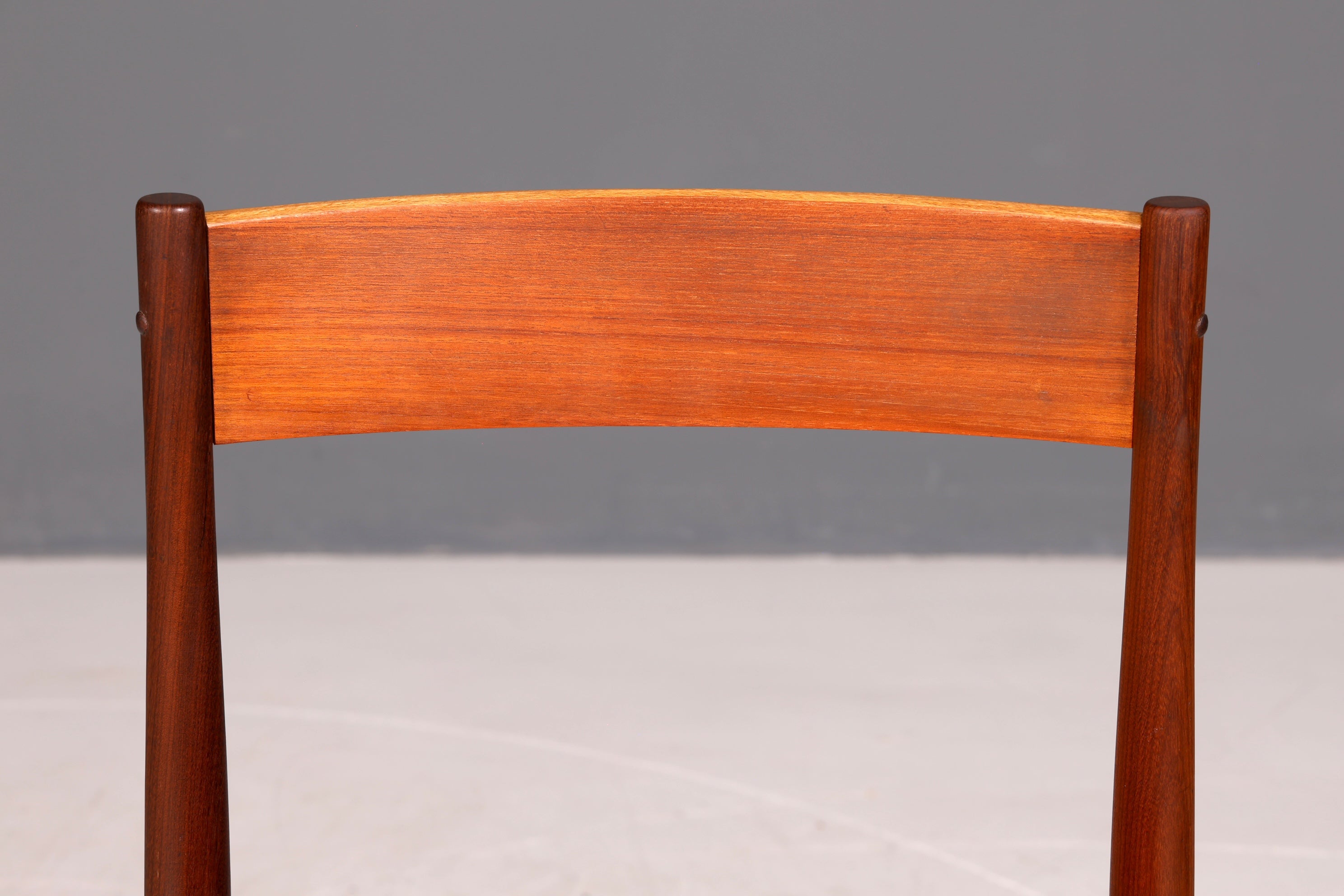 Schlichter Mid Century Stuhl Danish Design Retro Küchenstuhl Esszimmerstuhl Sekretär Stuhl