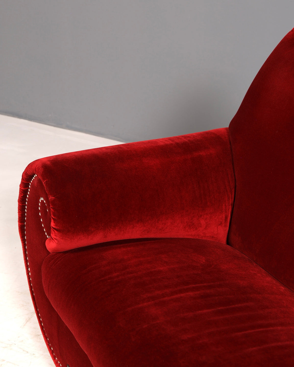 Opulentes Bretz Gaudi Rotes Samtsofa Designer Couch 3-Sitzer Sofa Barock Bordeaux Samt