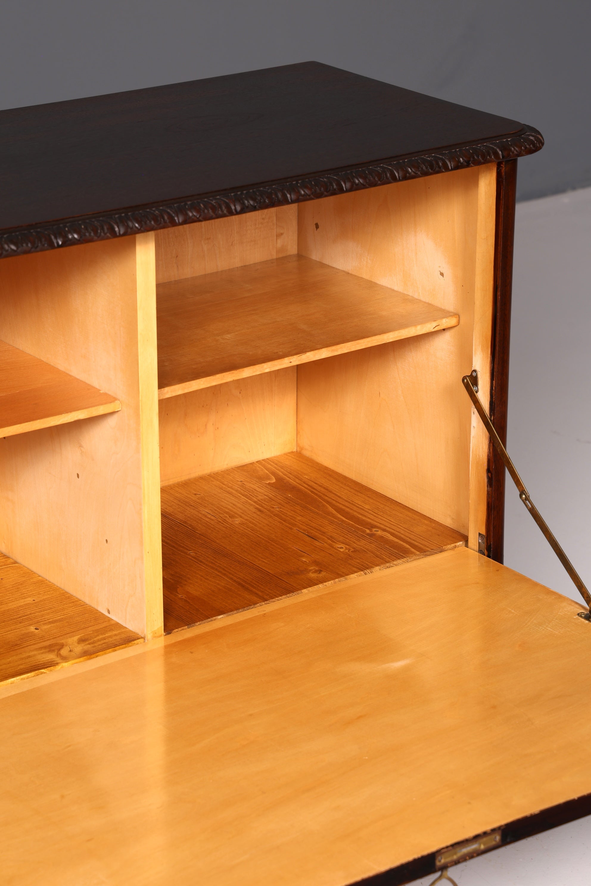 Wunderschöner Chippendale Schrank Barock Stil Klappschrank Kommode Truhe Antik Massivholz