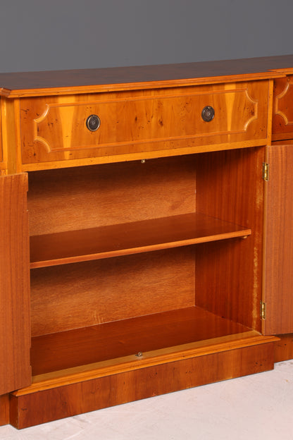 Wunderschönes Englisches Sideboard Eibe Schrank Antik Stil 60er Buffetschrank Kommode Anrichte Vintage