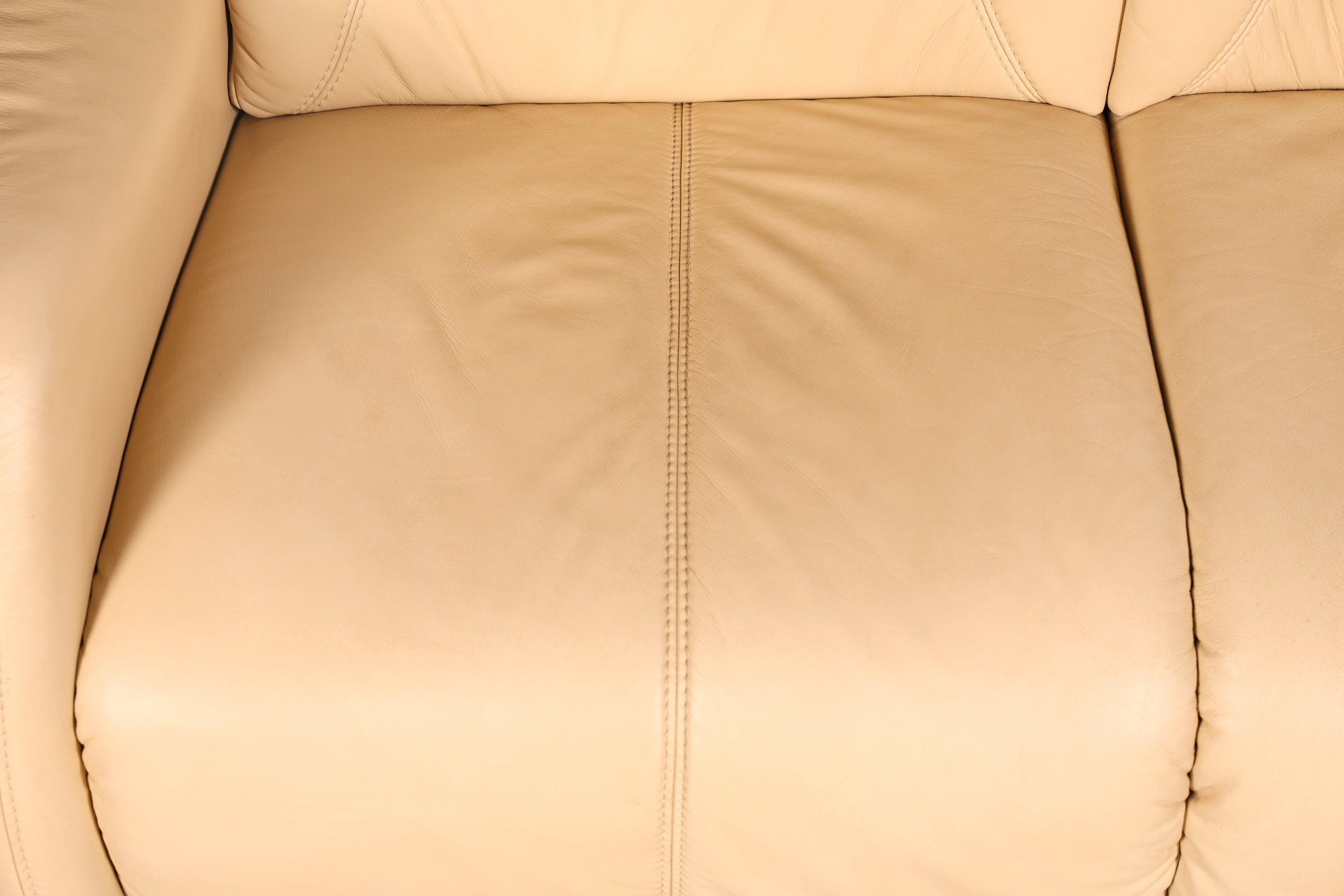 Edles Himolla Cumuly 2-Sitzer Ledersofa mit Hocker Echtleder Creme Relaxsofa Couch Sofa Vintage