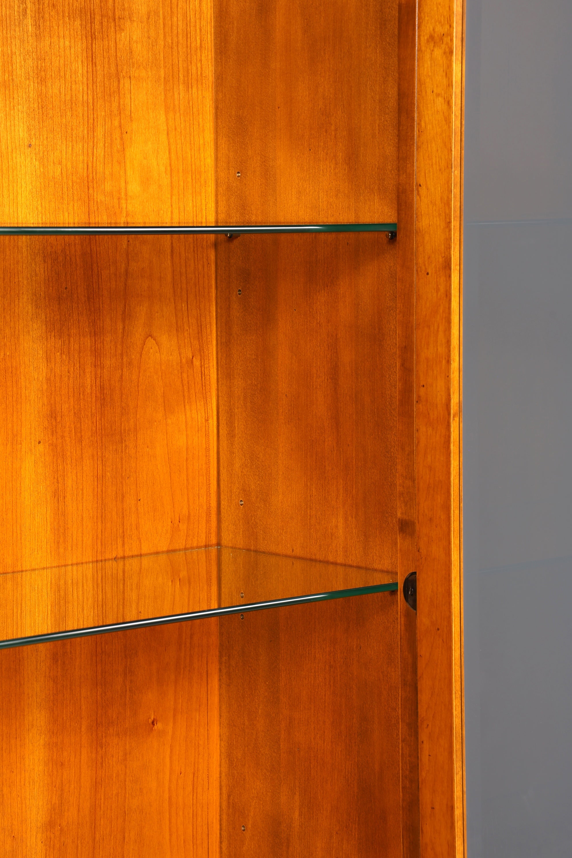 Traumhafte Original Selva Vitrine Antik Stil massiv Holz Buffet Villa Borghese Schrank Regal