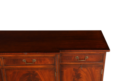 Hauptstadt Möblerei antikes englisches Mahagoni Sideboard aus den 60ern mit dekorativen Messinggriffen