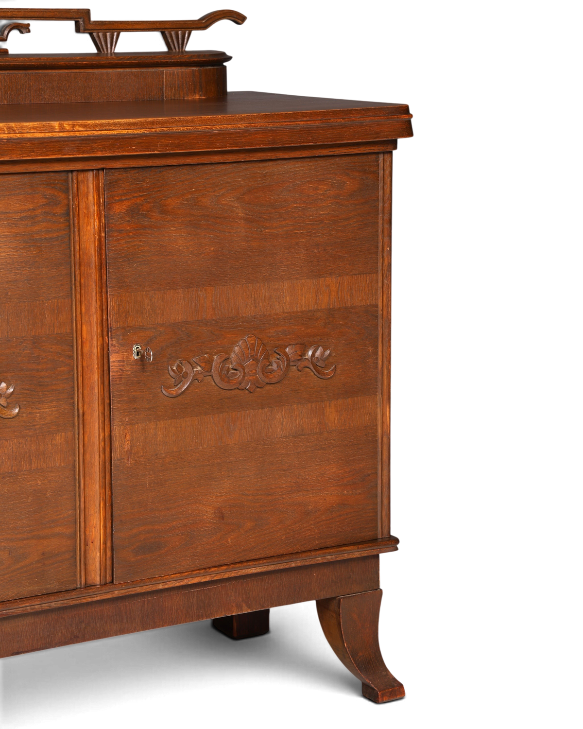 Hauptstadt Möblerei Jugendstil Sideboard aus massiver Eiche mit dekorativen Schnitzereien und antikem Charme