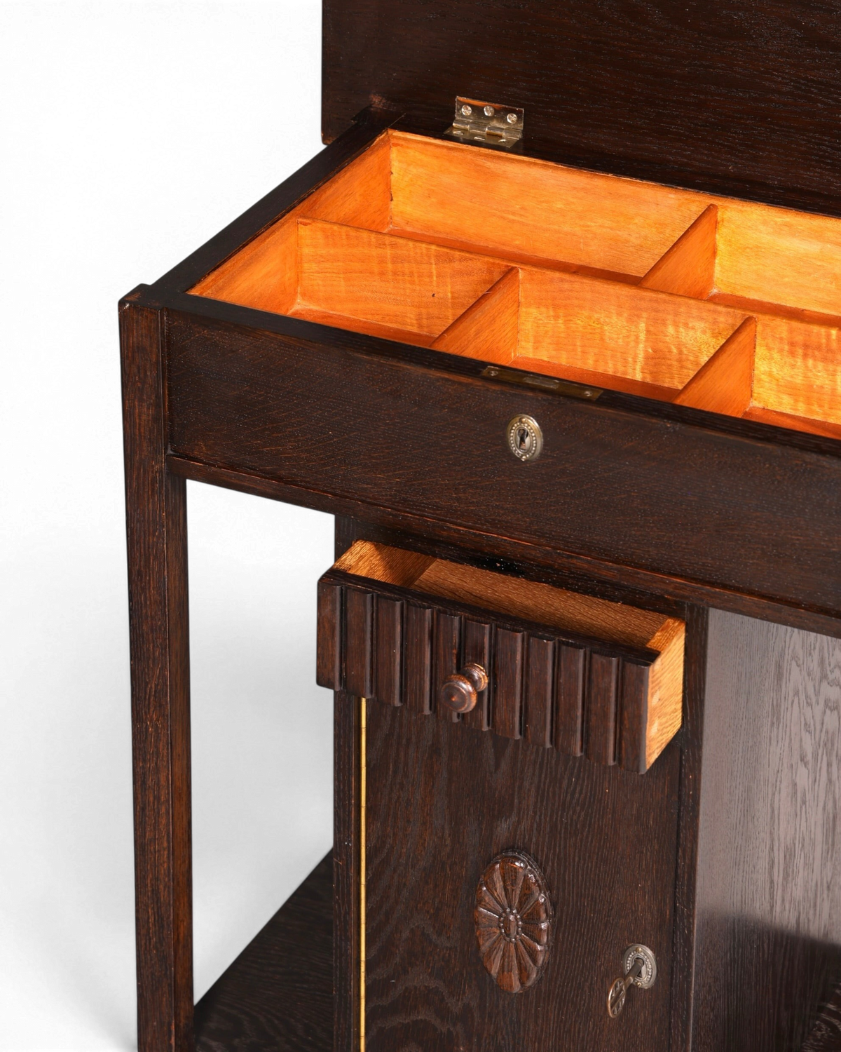 Hauptstadt Möblerei H816 Finish Frisiertisch aus dunklem Holz mit aufklappbarem Fach und geriffelter Schublade