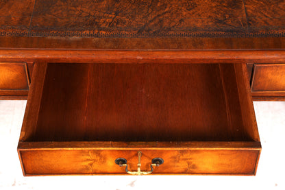Wunderschöner Englischer Schreibtisch Office Table Mahagoni Partner Desk Echt Lederauflage Regency Partner Desk Bürotisch