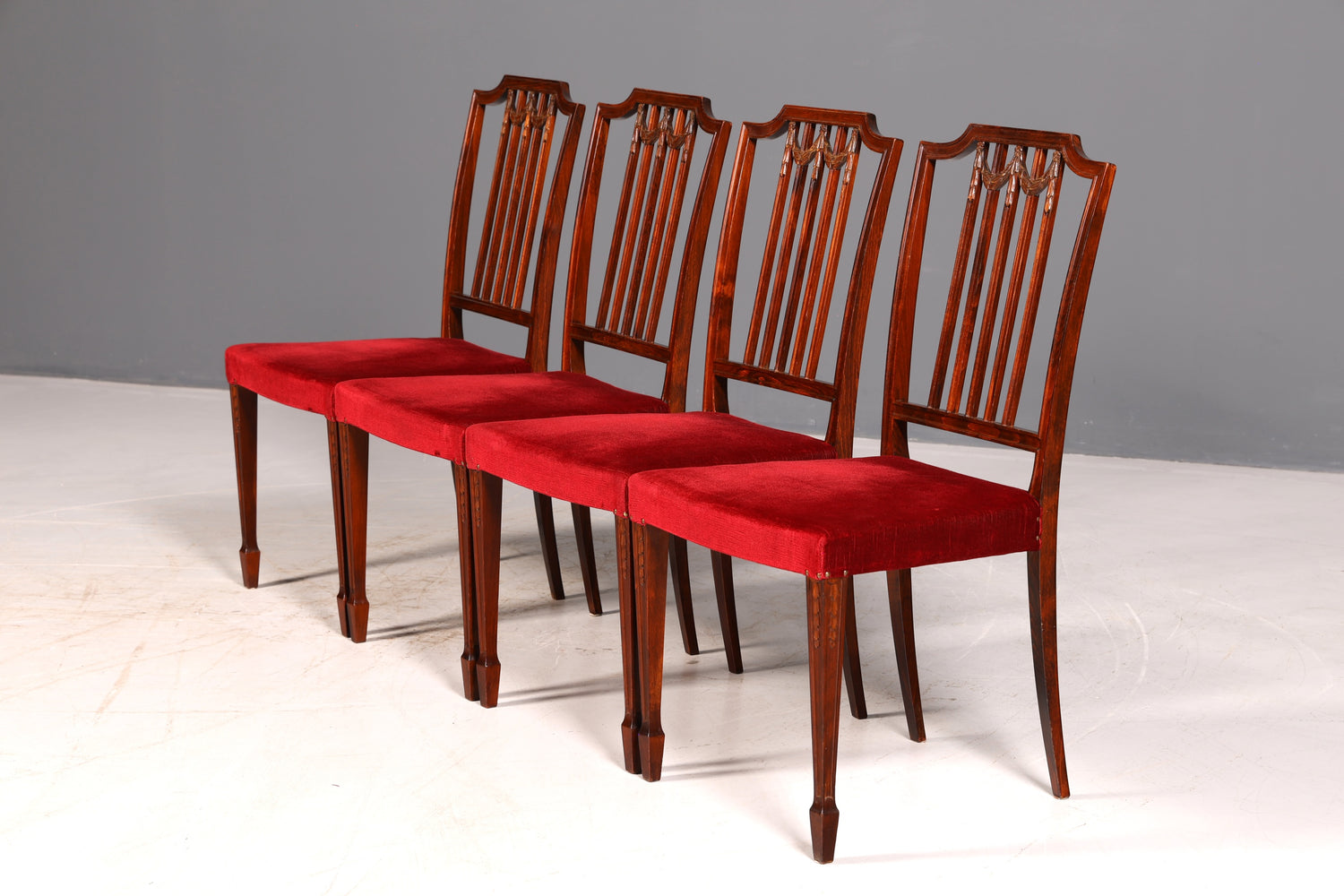 4x Traumhafte Stühle im Gustavianischen Stil Englisch Küchenstühle Esszimmer Stuhl Set
