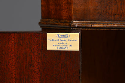 Wunderschöne Georgischer Eckvitrine Mahagoni Antik 50s echt Holz Schrank Englisch Eckschrank Glasvitrine