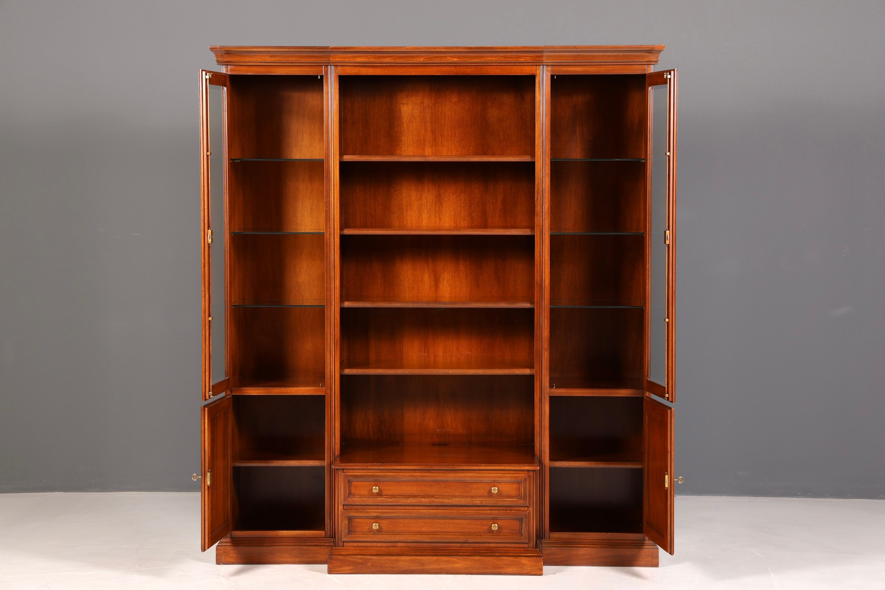 Wunderschöner Original Selva Bücherschrank Bücherregal Vitrine Regal Bibliothek Made in Italy Vintage