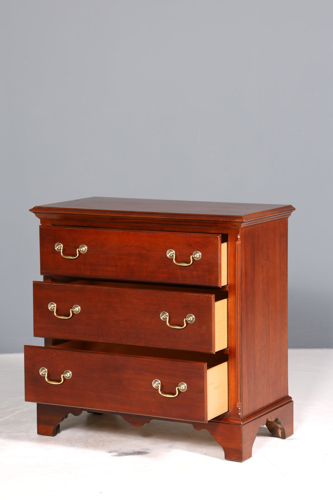 Stilvolle Kommode der Marke Drexel Heritage USA Antik Stil Sideboard Schubladenkommode 2 von 2