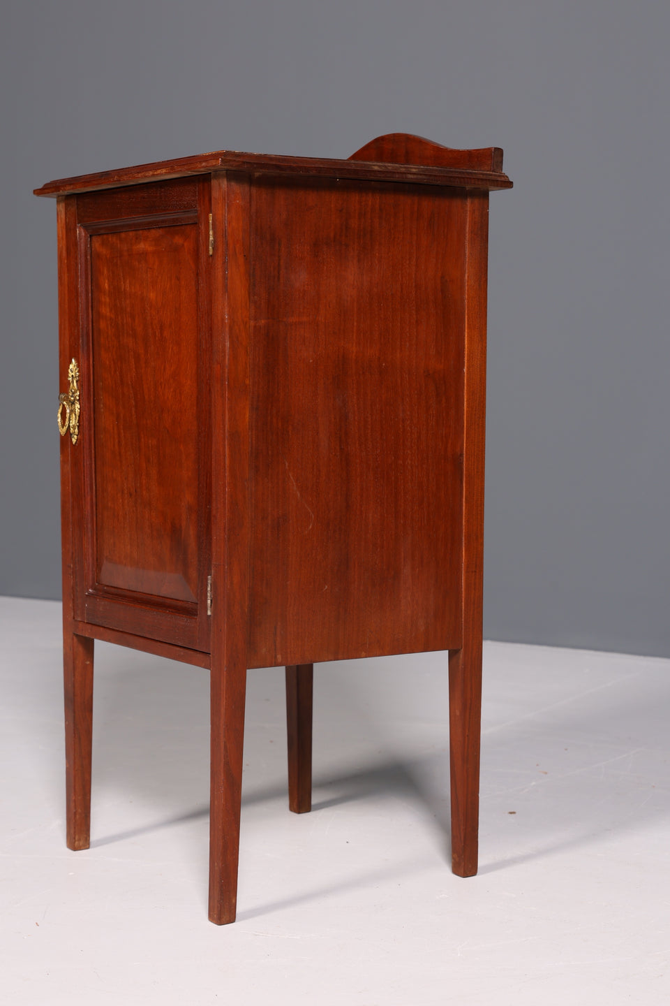 Stilvoller Jugendstil Schrank Antik Beistelltisch Kommode