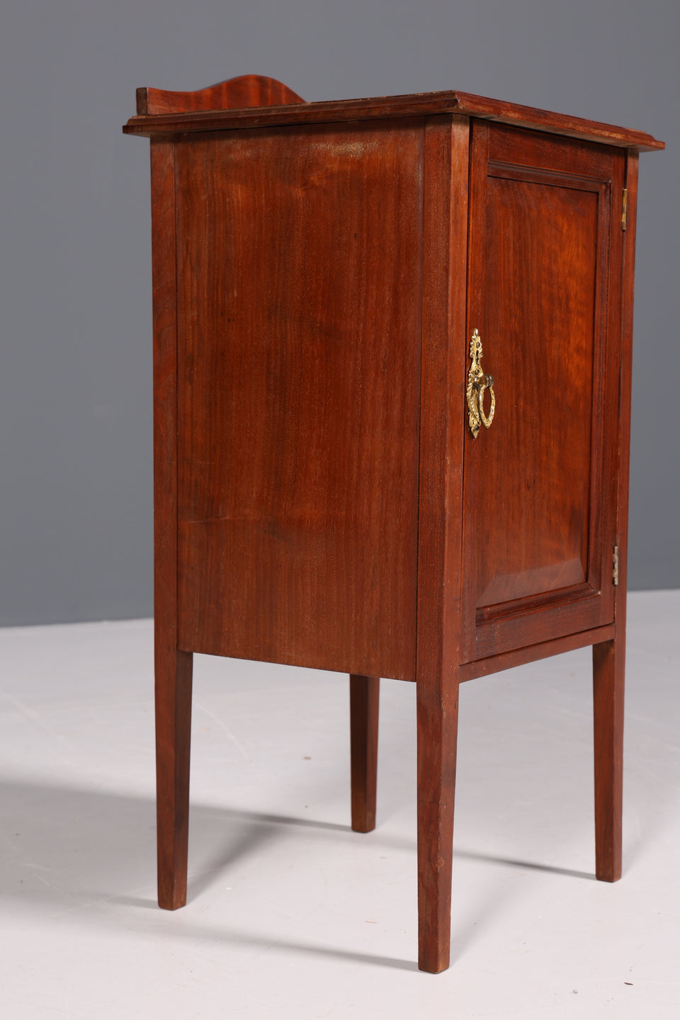 Stilvoller Jugendstil Schrank Antik Beistelltisch Kommode
