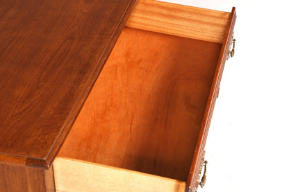 Stilvolle Kommode der Marke American Drew Inc. Antik Stil Sideboard USA Schubladenkommode