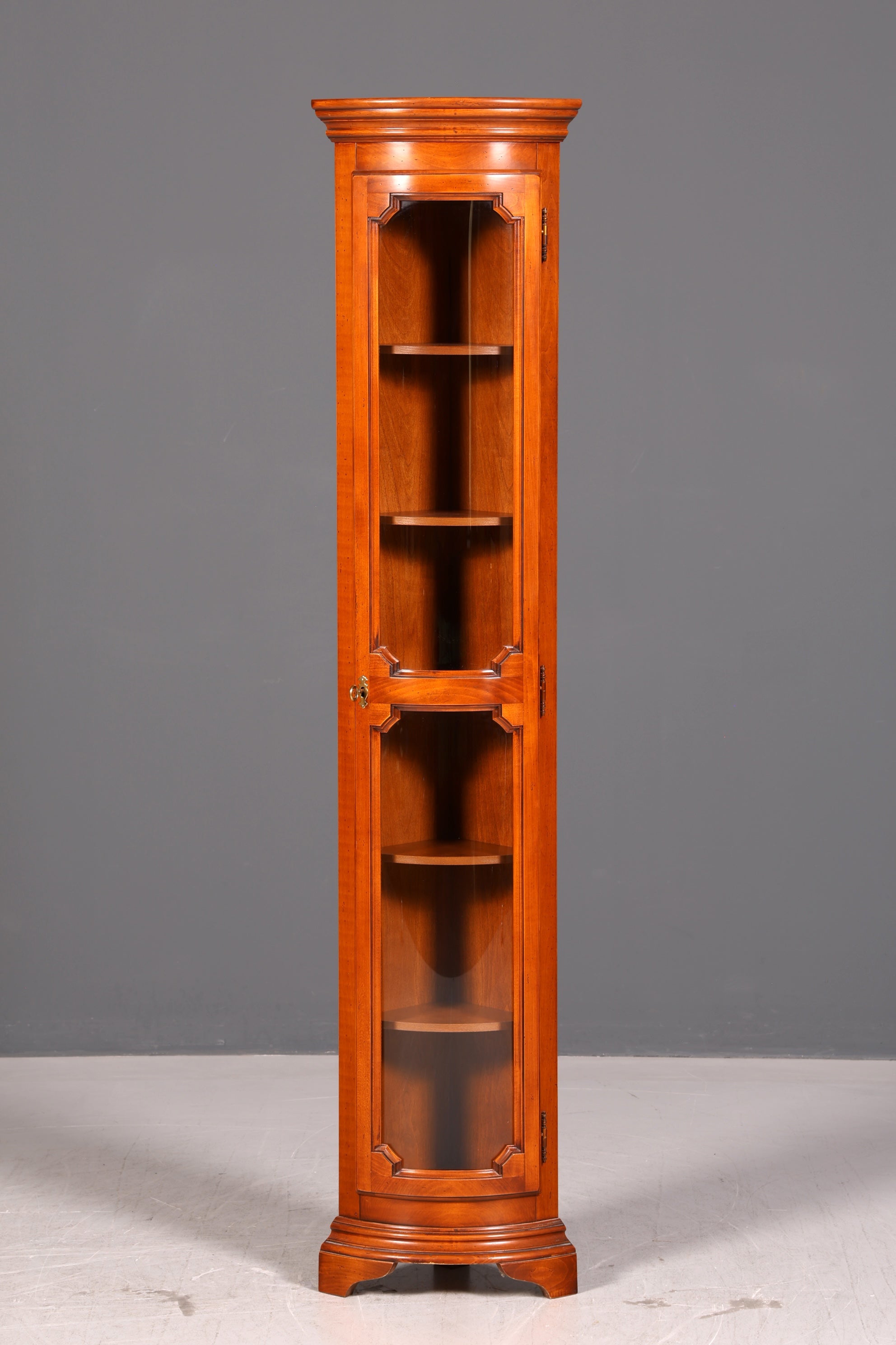 Wunderschöne Eckvitrine der Marke Selva Eckschrank Glasvitrine Vitrine Echt Holz Antik Vintage