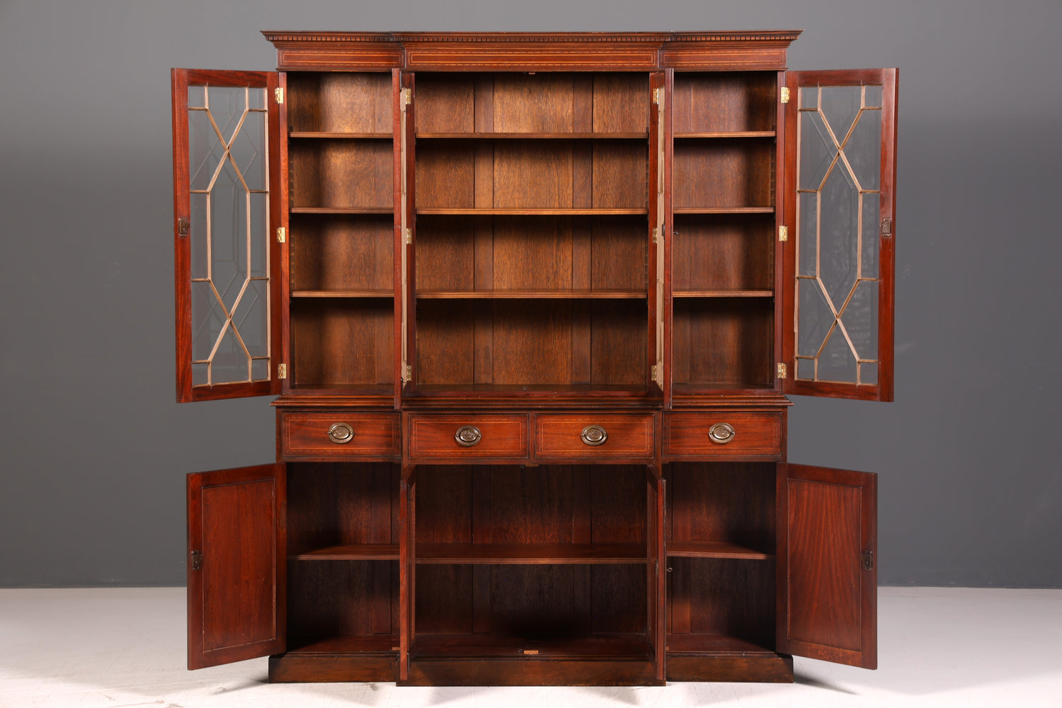 Beeindruckende Englische Vitrine Mahagoni Bibliothek Bücherschrank Glasvitrine Buffet Schrank Antik Vintage