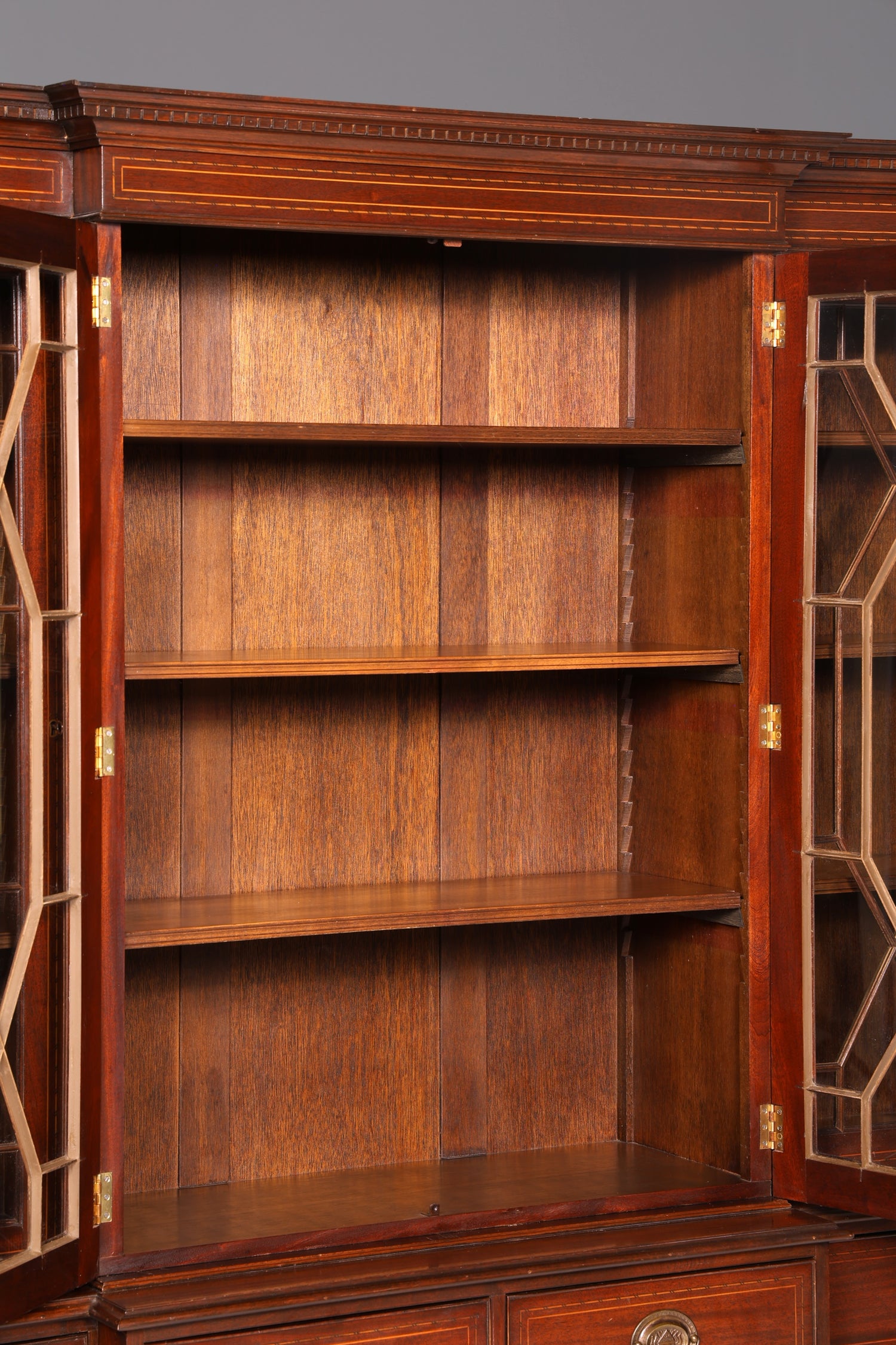 Beeindruckende Englische Vitrine Mahagoni Bibliothek Bücherschrank Glasvitrine Buffet Schrank Antik Vintage