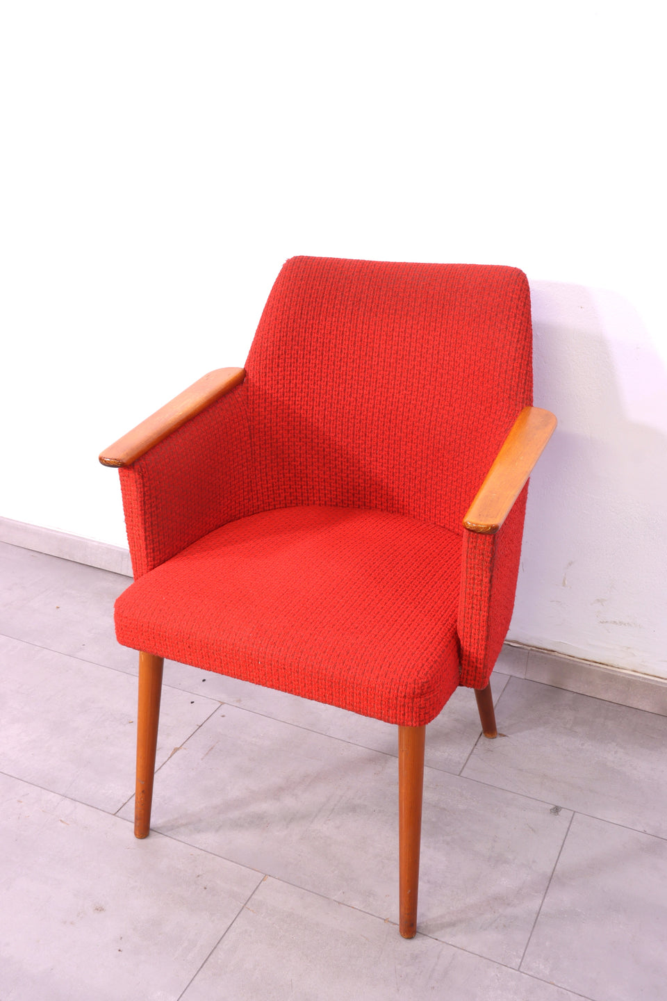 Wunderschöner Mid Century Armlehnsessel Vintage Cocktail Stuhl Rot Stoff