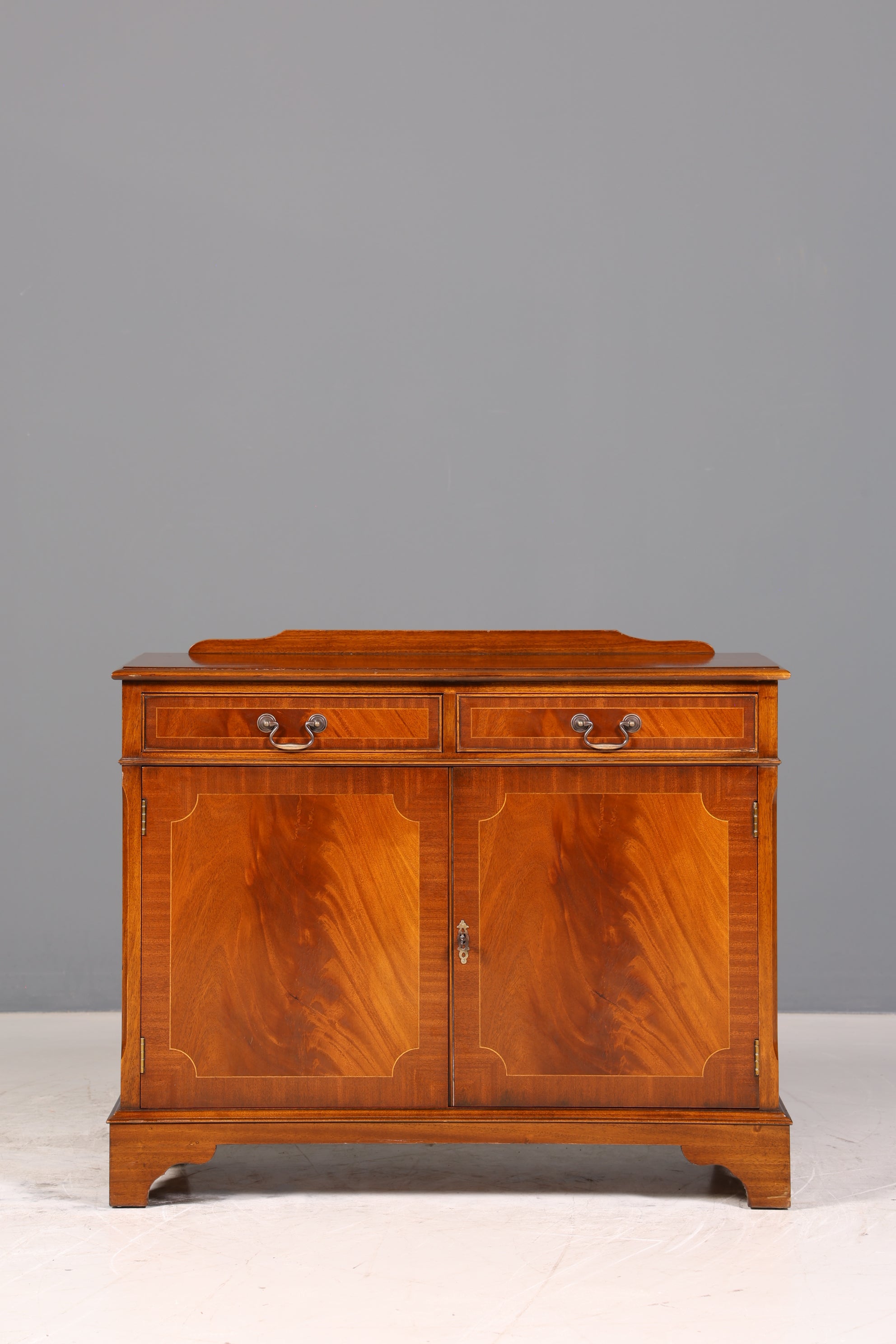 Wunderschöner Englischer Schrank Antik 60s Mahagoni Sideboard Kommode
