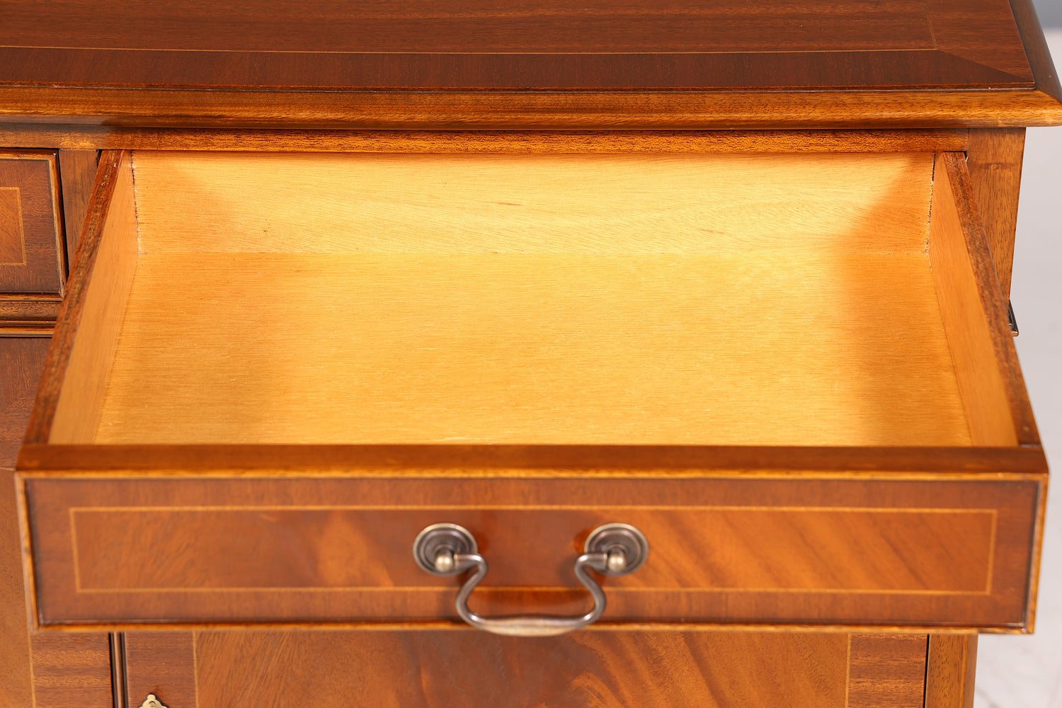 Wunderschöner Englischer Schrank Antik 60s Mahagoni Sideboard Kommode