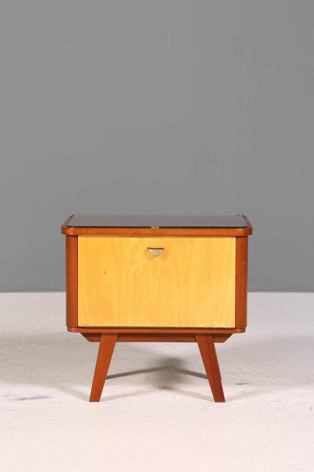 Wunderschöne Mid Century Kommode Vintage Klappschränkchen Retro Nachttisch 2 von 2