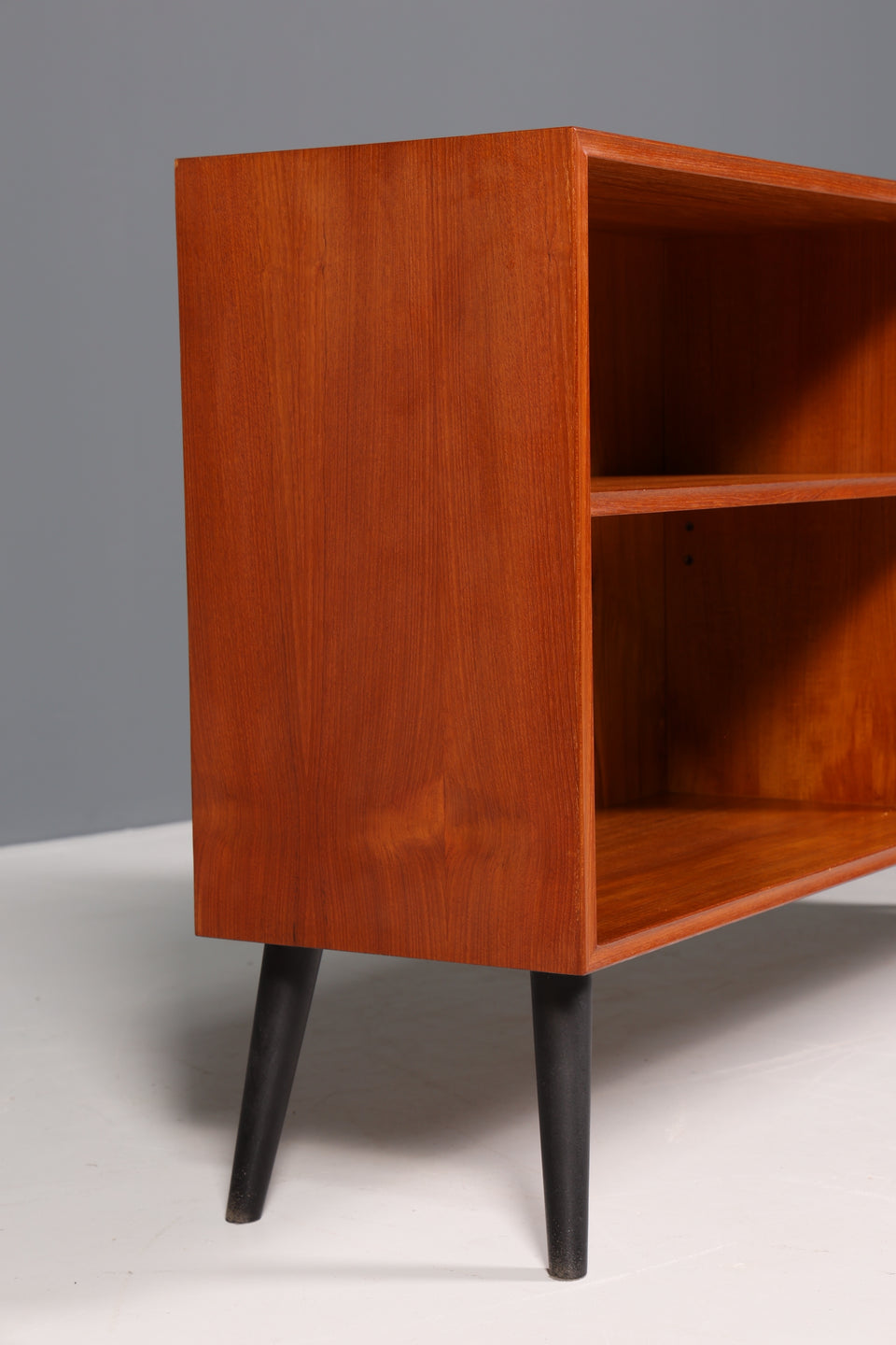 Wunderschönes Mid Century Regal Vintage Bücherregal
