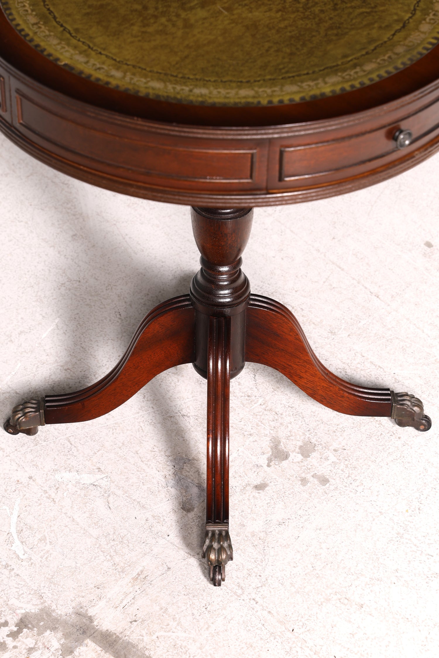 Edler Englischer Trommeltisch Mahagoni Beistelltisch Drum Table mit grüner Lederauflage Antik Vintage