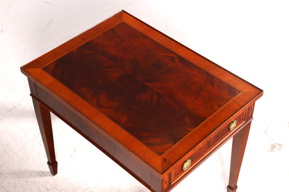 Edler Beistelltisch der Marke Hekman Mahagoni 60s Side Table Ablagetisch Vintage