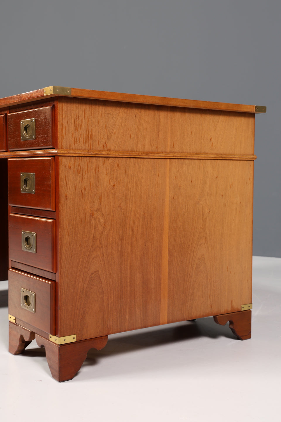 Edler Maritimer Schreibtisch Englischer Military Chest Bürotisch