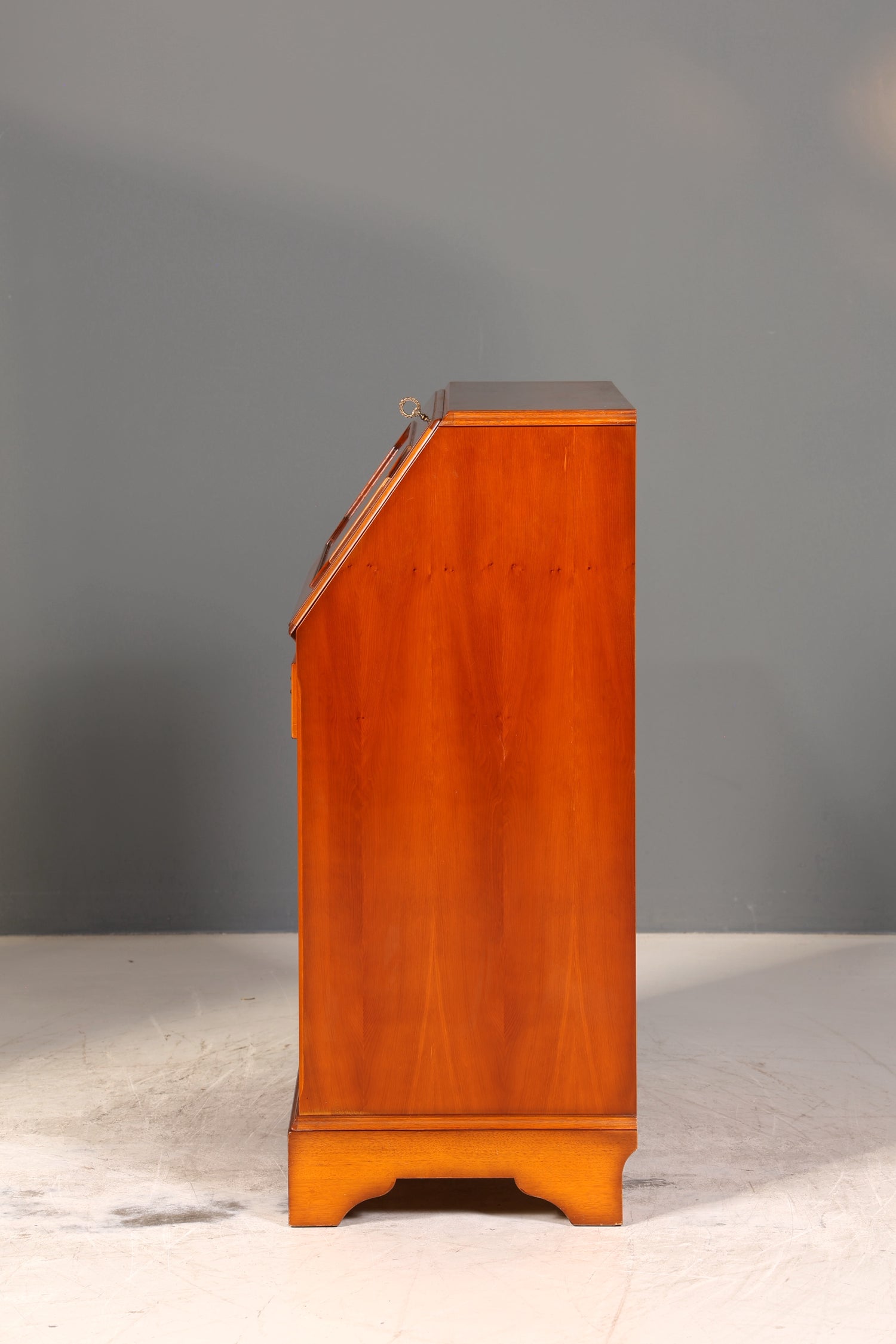 Stilvoller Englischer Sekretär Original Heldense Büro Schreibtisch Eibe Antik 60S Schreibkommode UK Schrank