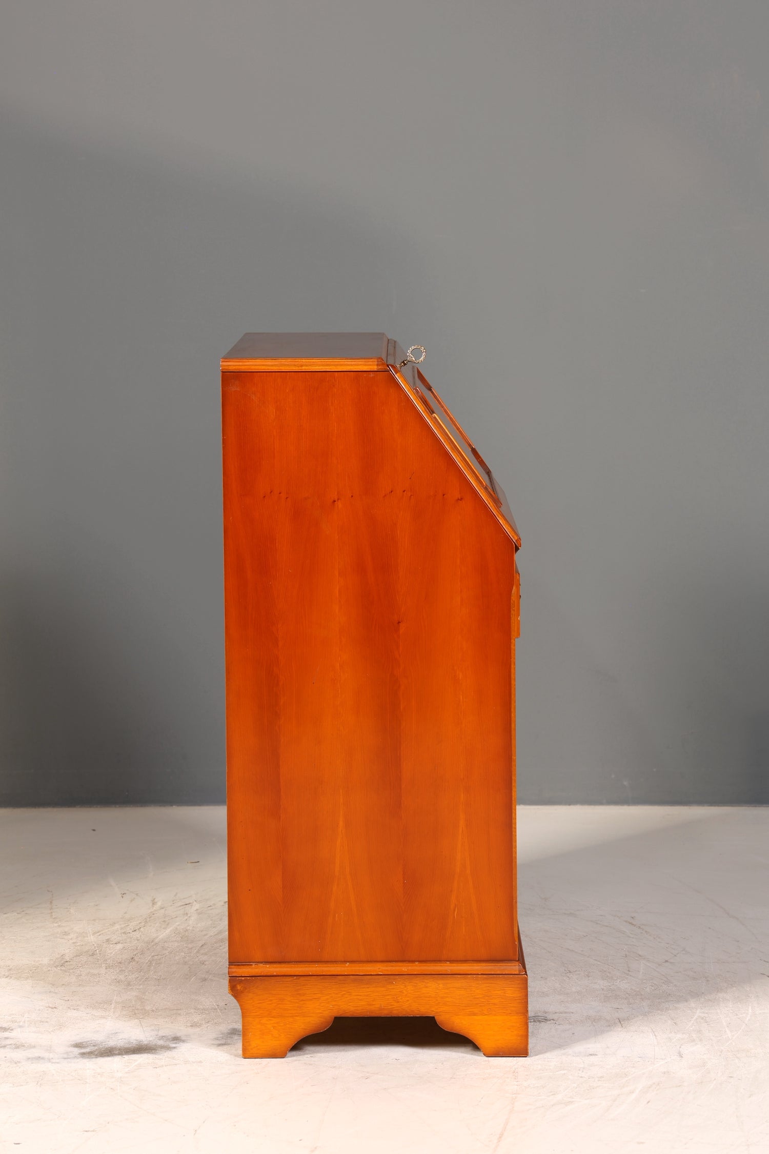 Stilvoller Englischer Sekretär Original Heldense Büro Schreibtisch Eibe Antik 60S Schreibkommode UK Schrank