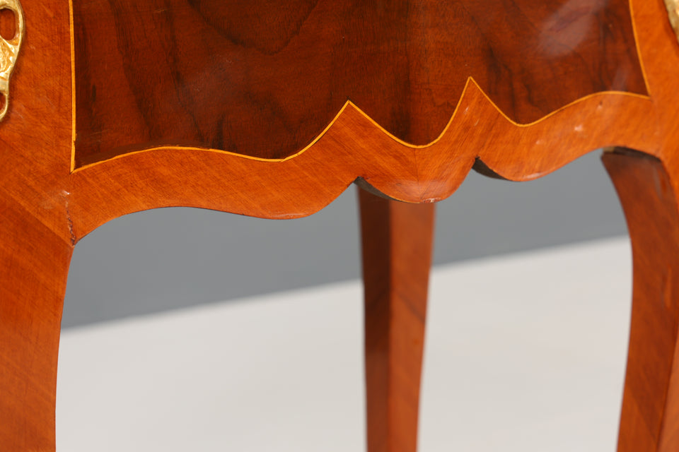 Traumhafte Barock Louis XV Beistelltisch massiv Ablage