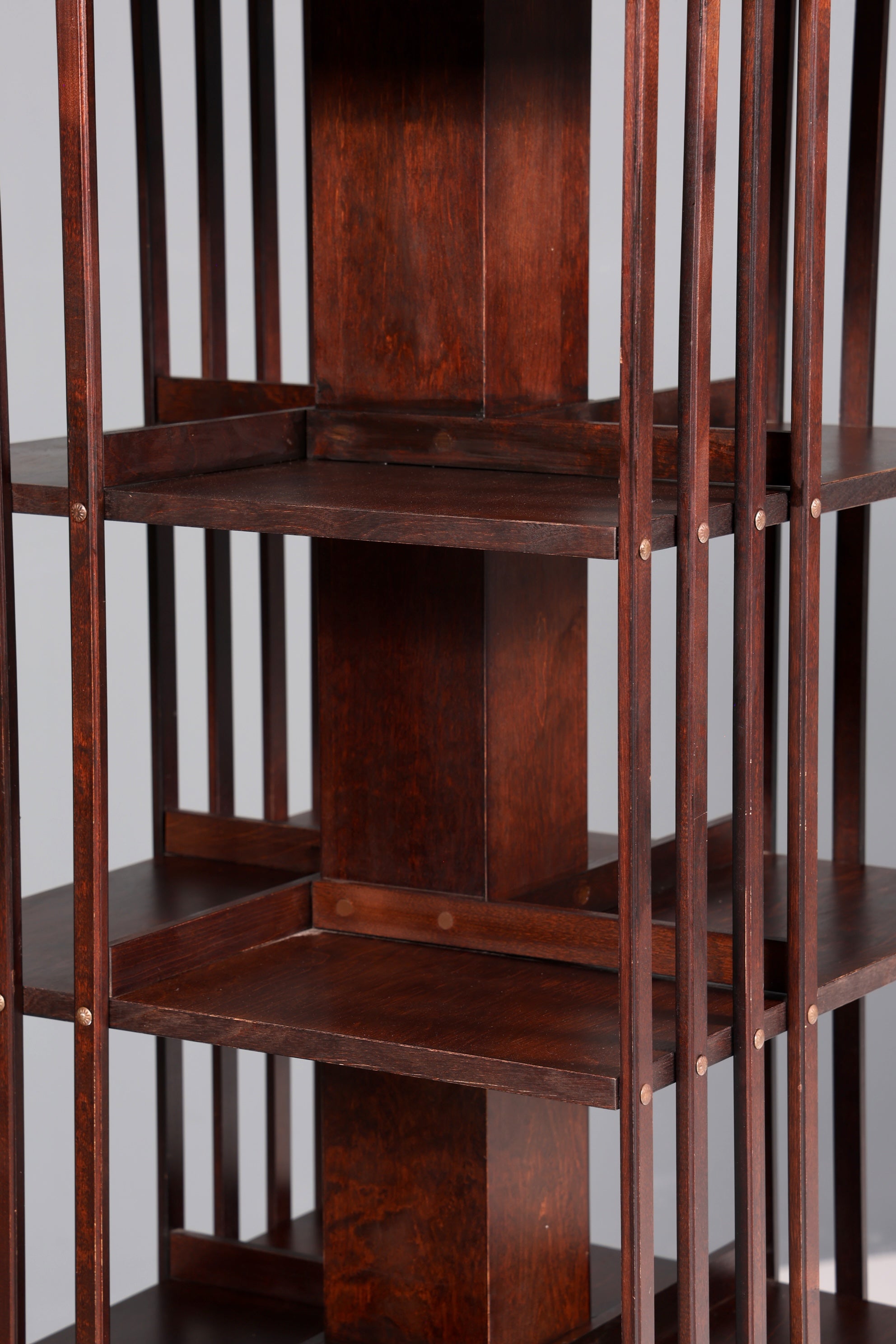 Traumhaftes Englisches drehbares Bücherregal UK Revolving Bookcase Regal